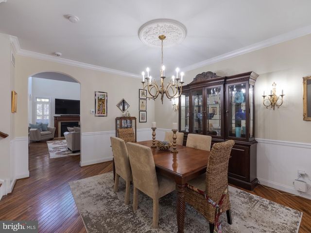 606 GREYCLIFFE LN, Ambler, PA 19002