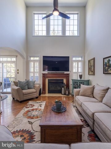 606 GREYCLIFFE LN, Ambler, PA 19002