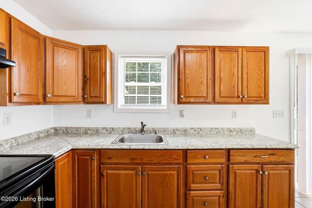 8614 Jan Way, Louisville, KY 40219