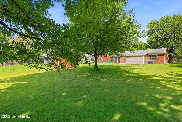 8614 Jan Way, Louisville, KY 40219