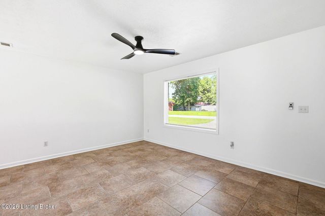 8614 Jan Way, Louisville, KY 40219