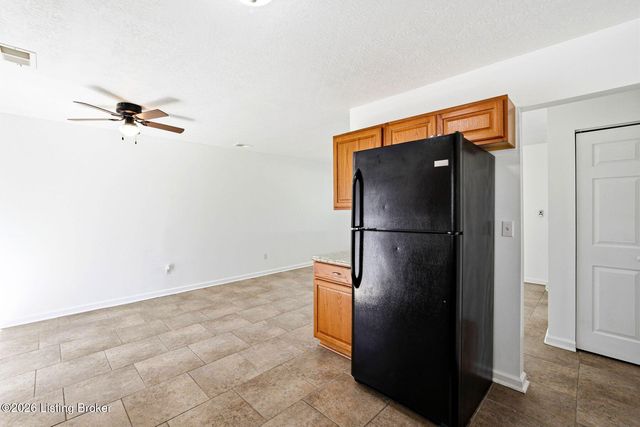8614 Jan Way, Louisville, KY 40219