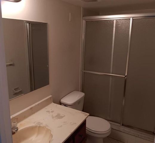 109 Lake Emerald Dr 204, Oakland Park, FL 33309