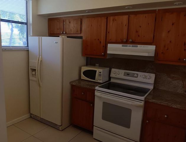 109 Lake Emerald Dr 204, Oakland Park, FL 33309