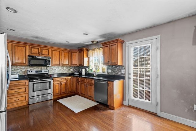 51 Oscar Ave, Brockton, MA 02302