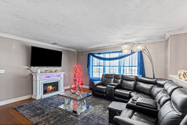 51 Oscar Ave, Brockton, MA 02302