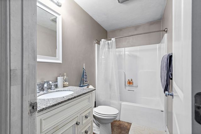 51 Oscar Ave, Brockton, MA 02302