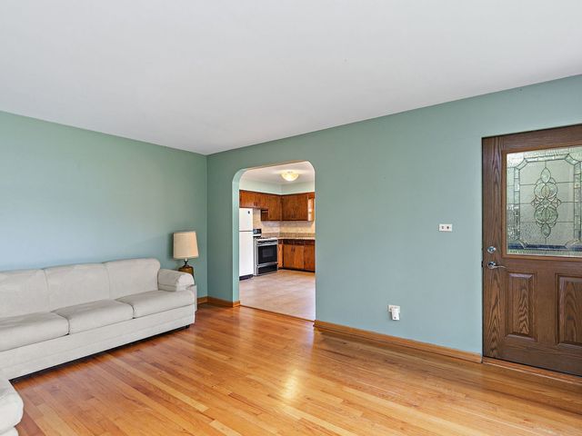 23509 N Garden Lane, Lake Zurich, IL 60047
