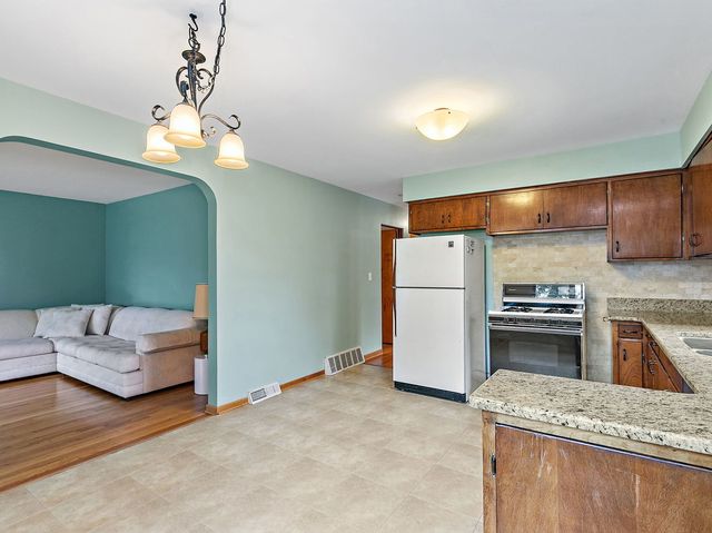 23509 N Garden Lane, Lake Zurich, IL 60047
