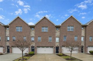587 Chesnic Dr, North Strabane, PA 15317