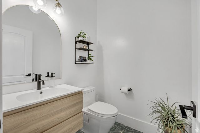 5843 W CENTURY HEIGHTS DR, Highland, UT 84003