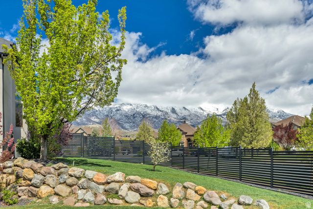 5843 W CENTURY HEIGHTS DR, Highland, UT 84003