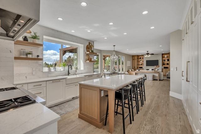 5843 W CENTURY HEIGHTS DR, Highland, UT 84003