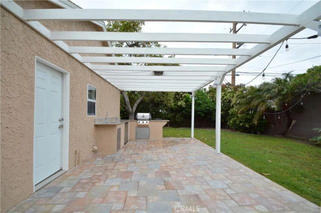 12301 Rives Avenue, Downey, CA 90242