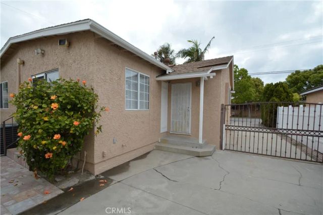 12301 Rives Avenue, Downey, CA 90242