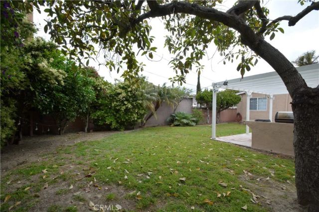 12301 Rives Avenue, Downey, CA 90242