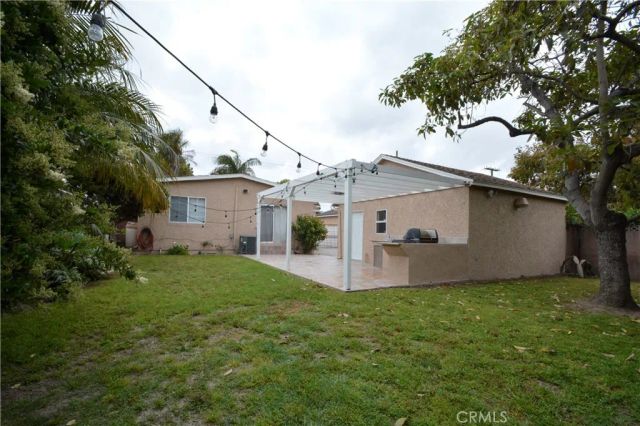 12301 Rives Avenue, Downey, CA 90242