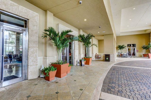 3800 N Ocean Drive 518, Singer Island, FL 33404