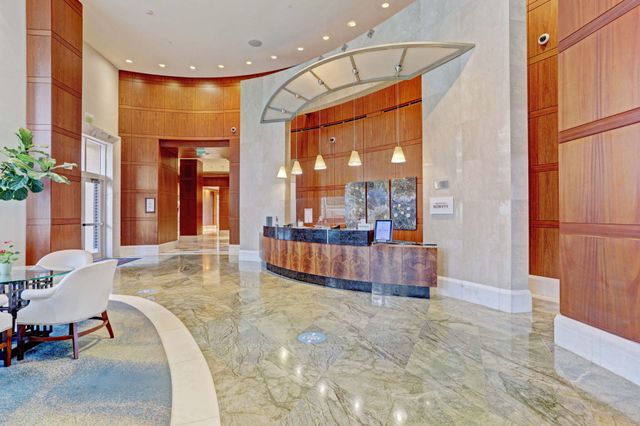 3800 N Ocean Drive 518, Singer Island, FL 33404