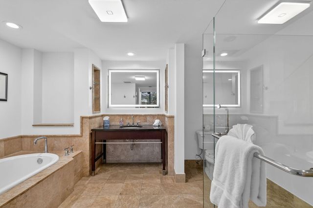 3800 N Ocean Drive 518, Singer Island, FL 33404