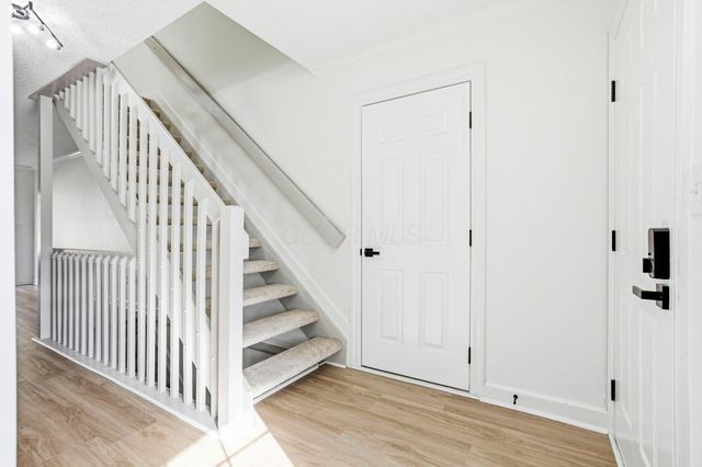 5612 Valencia Park Boulevard, 13E, Hilliard, OH 43026