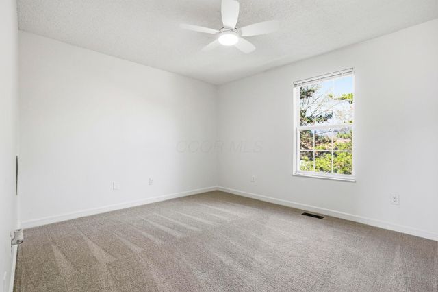 5612 Valencia Park Boulevard, 13E, Hilliard, OH 43026