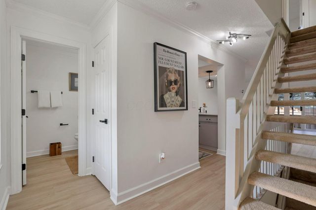 5612 Valencia Park Boulevard, 13E, Hilliard, OH 43026