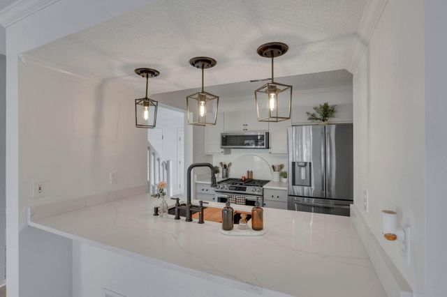 5612 Valencia Park Boulevard, 13E, Hilliard, OH 43026