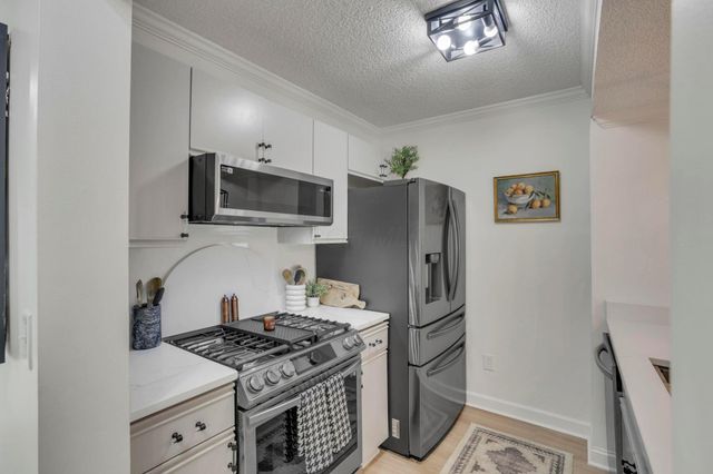 5612 Valencia Park Boulevard, 13E, Hilliard, OH 43026