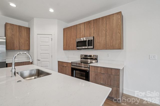 17 Bolton Street 9, Asheville, NC 28806