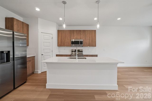 17 Bolton Street 9, Asheville, NC 28806