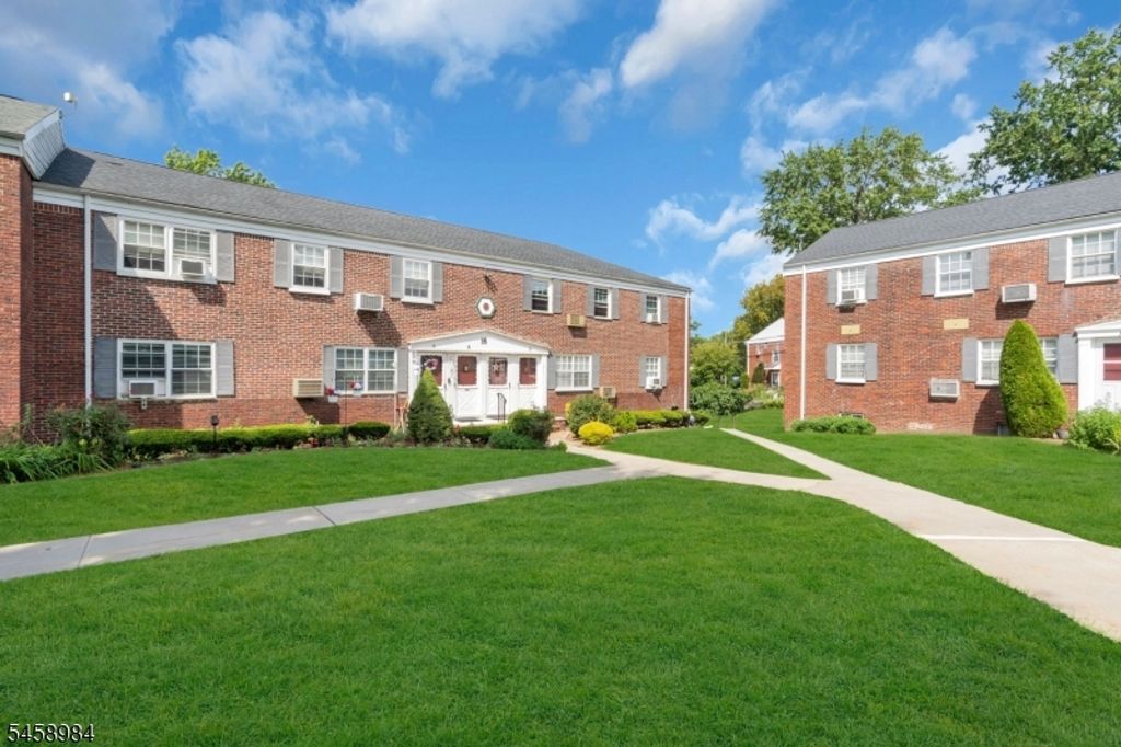 16 W Roselle Ave B, Roselle Park Boro, NJ 07204 — photo 2