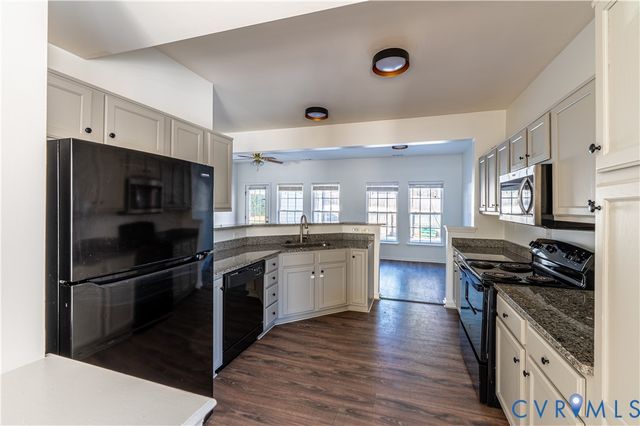 3107 Friars Walk Ln, Glen Allen, VA 23059