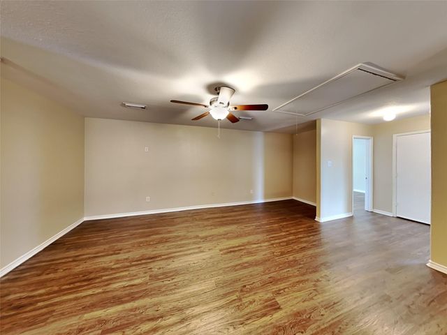 226 S Golden Oak Drive, Texas City, TX 77591