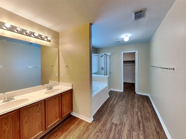 226 S Golden Oak Drive, Texas City, TX 77591