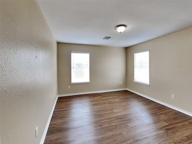 226 S Golden Oak Drive, Texas City, TX 77591