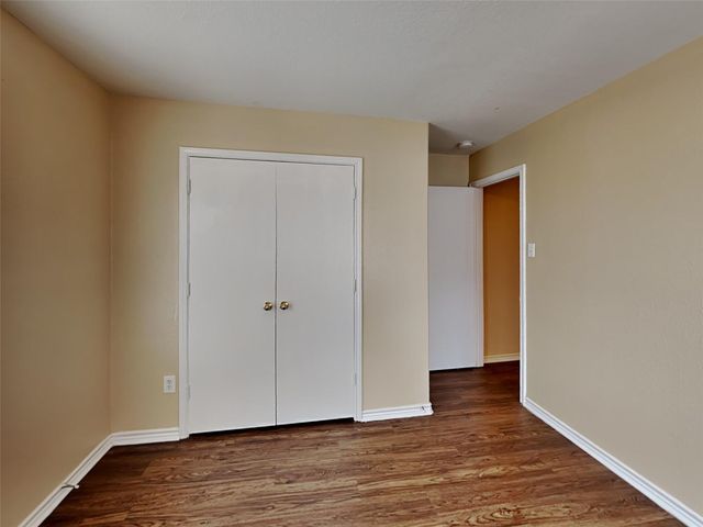 226 S Golden Oak Drive, Texas City, TX 77591