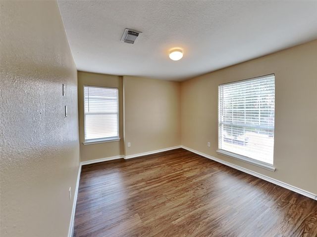 226 S Golden Oak Drive, Texas City, TX 77591