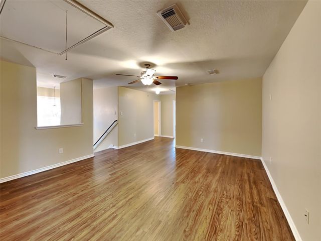 226 S Golden Oak Drive, Texas City, TX 77591