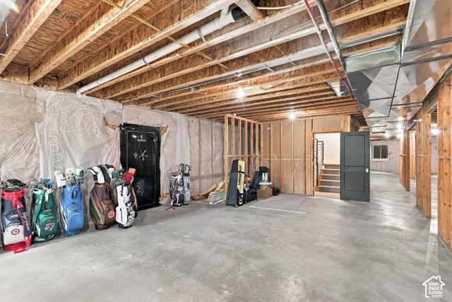 1178 E LESTER DR, South Weber, UT 84405