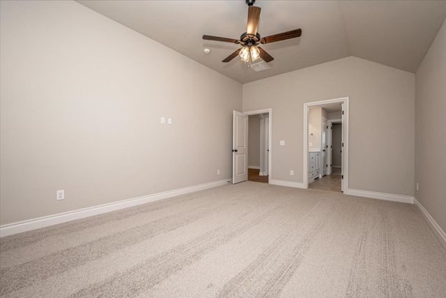 2001 W Crossbow Way, Mustang, OK 73064