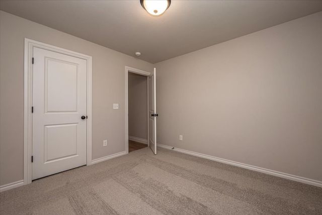 2001 W Crossbow Way, Mustang, OK 73064