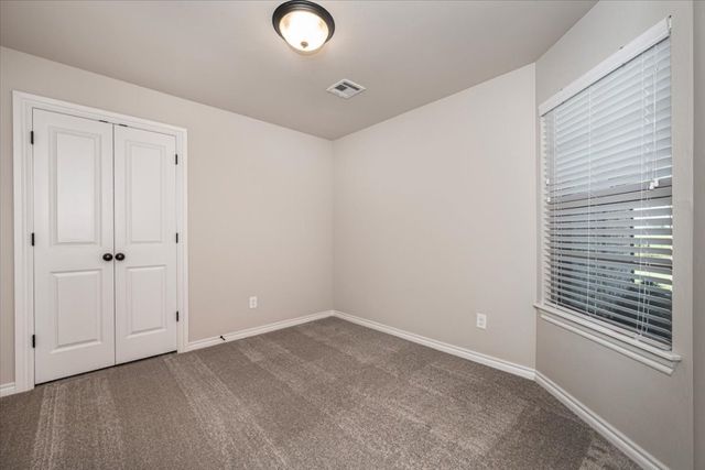 2001 W Crossbow Way, Mustang, OK 73064