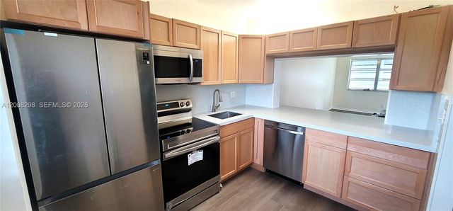 2200 Park Ln 302, Hollywood, FL 33021