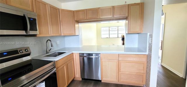 2200 Park Ln 302, Hollywood, FL 33021