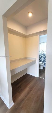 2200 Park Ln 302, Hollywood, FL 33021