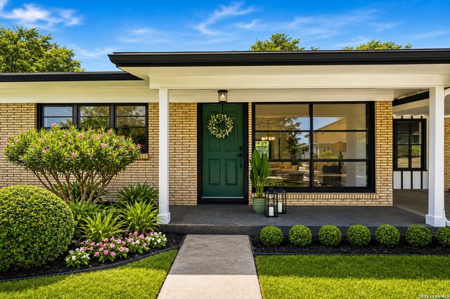 210 W Glenview, San Antonio, TX 78228