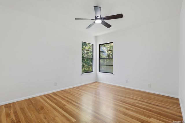 210 W Glenview, San Antonio, TX 78228