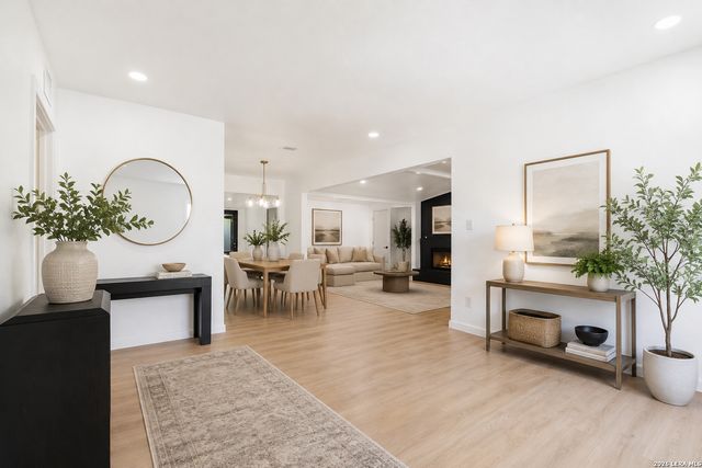 210 W Glenview, San Antonio, TX 78228