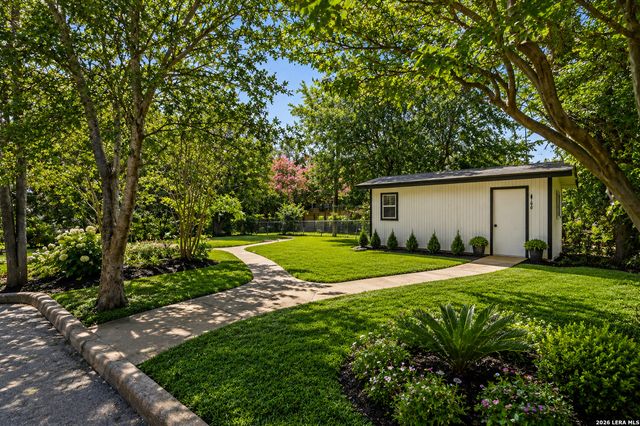 210 W Glenview, San Antonio, TX 78228